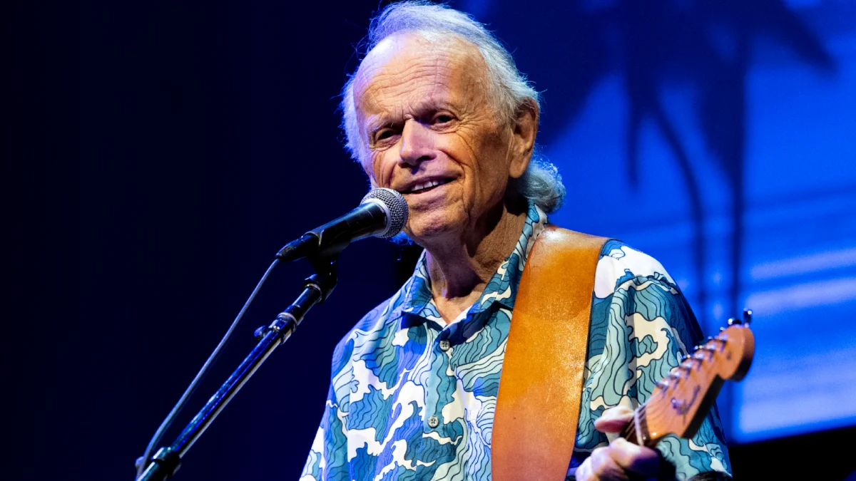 Al Jardine Opens Up About Mike Love’s Health Scare and the Future of The Beach Boys